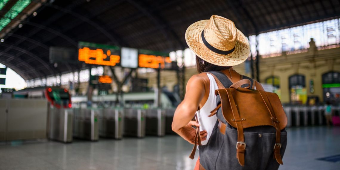 How Solo Traveling Boosts Your Confidence 