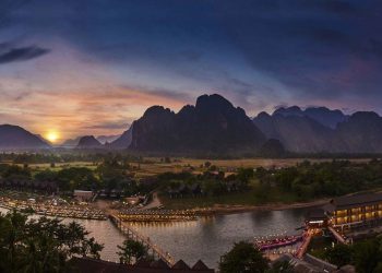 From Vientiane to the Karsts: The 52-Minute Escape to Vang Vieng